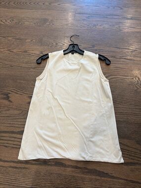 Women's White Sleeveless Crewneck Tank Top